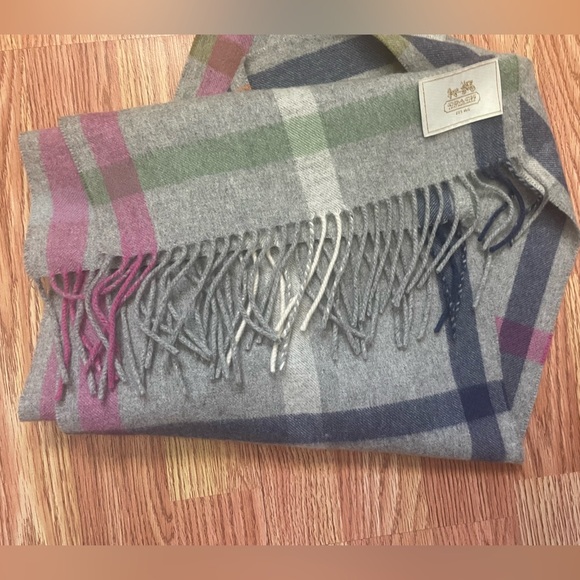 Coach cashmere scarf - Picture 5 of 5